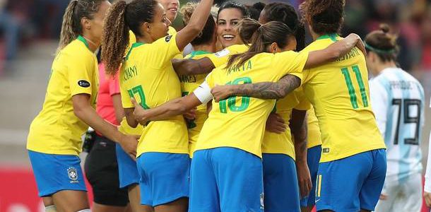 Conheça a história do Futebol Feminino Brasileiro e suas conquistas! Conheça a história do Futebol Feminino Brasileiro e suas conquistas!